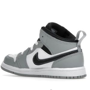 Jordan 1 Mid Light Smoke Grey